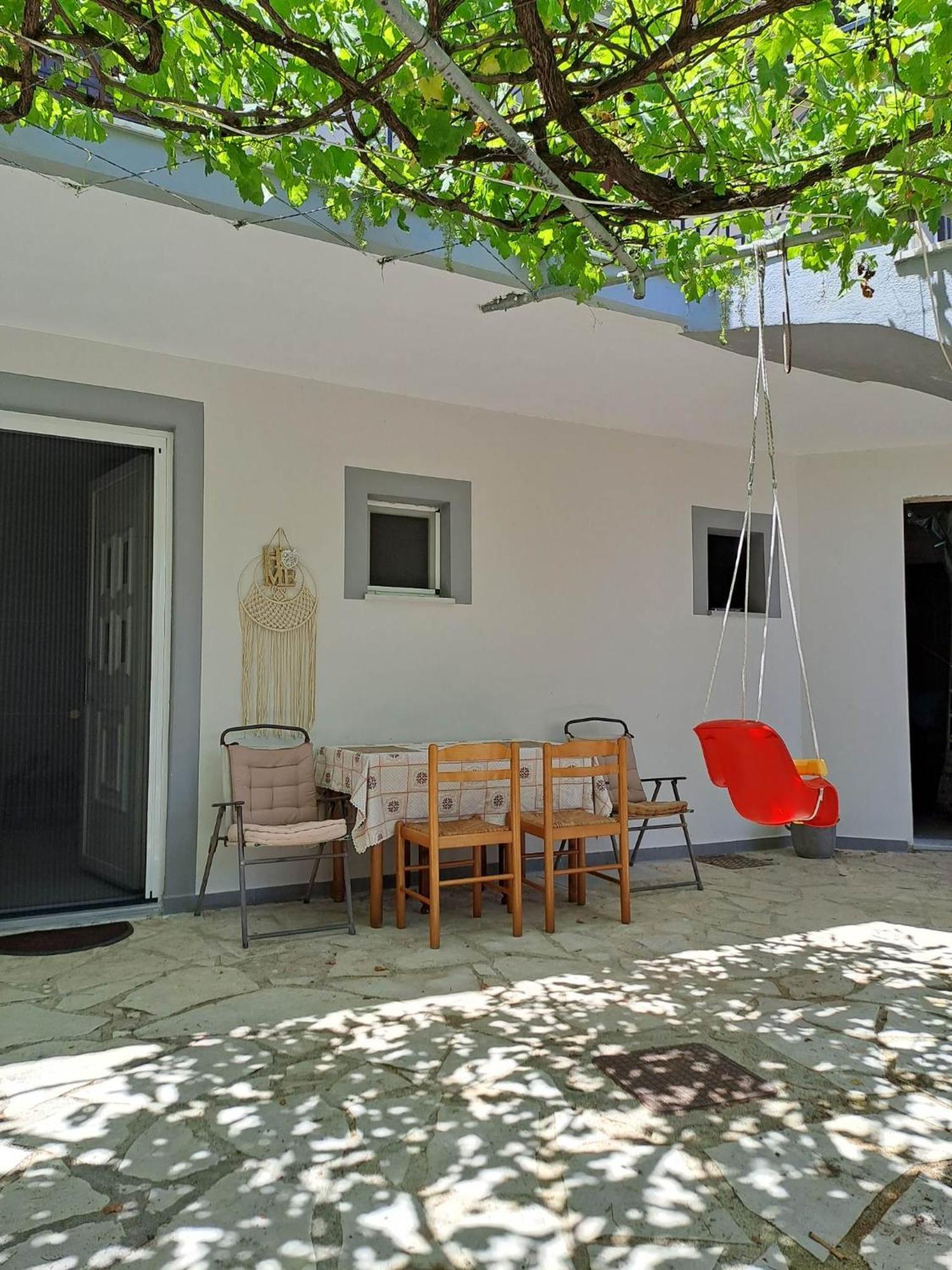 Nikiana Family Apartment Екстериор снимка